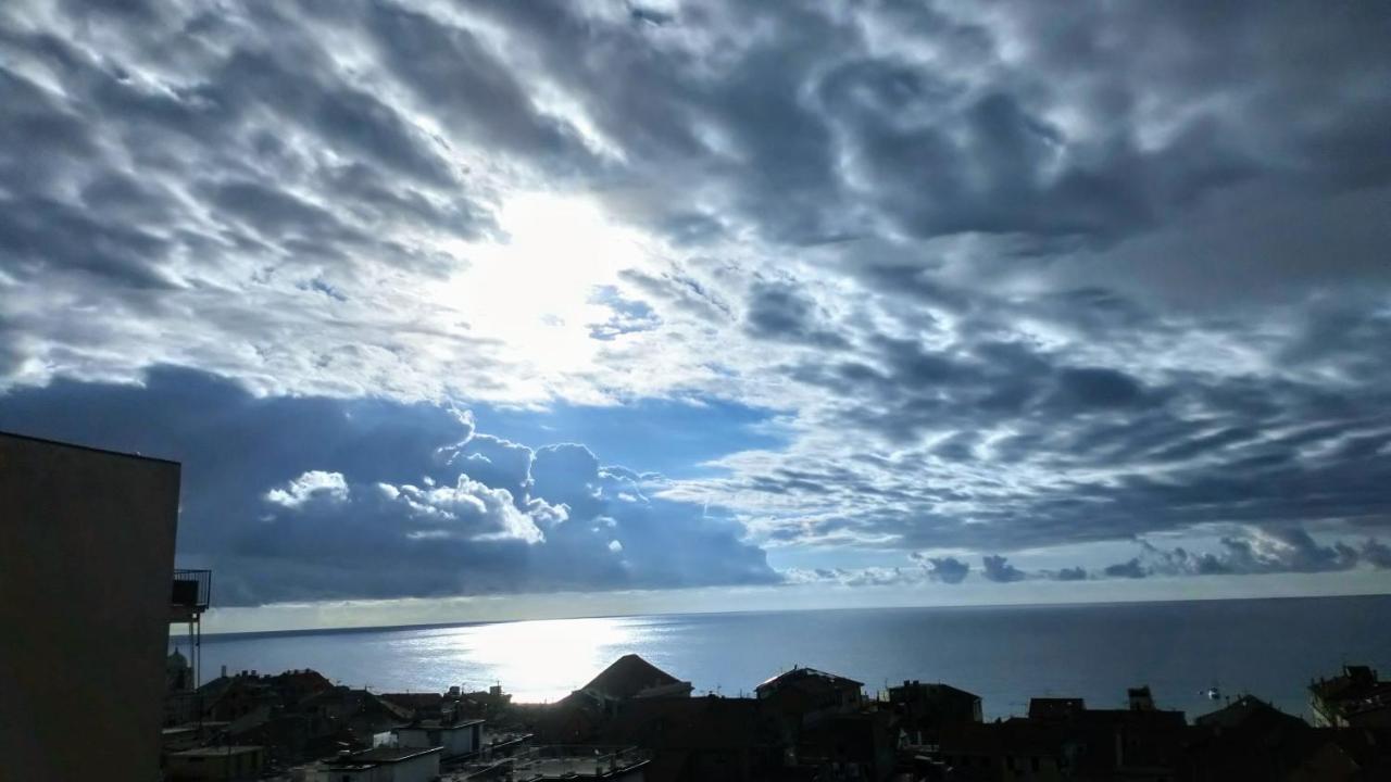 Casa Di Claude 2 Finalmarina Daire Finale Ligure Dış mekan fotoğraf