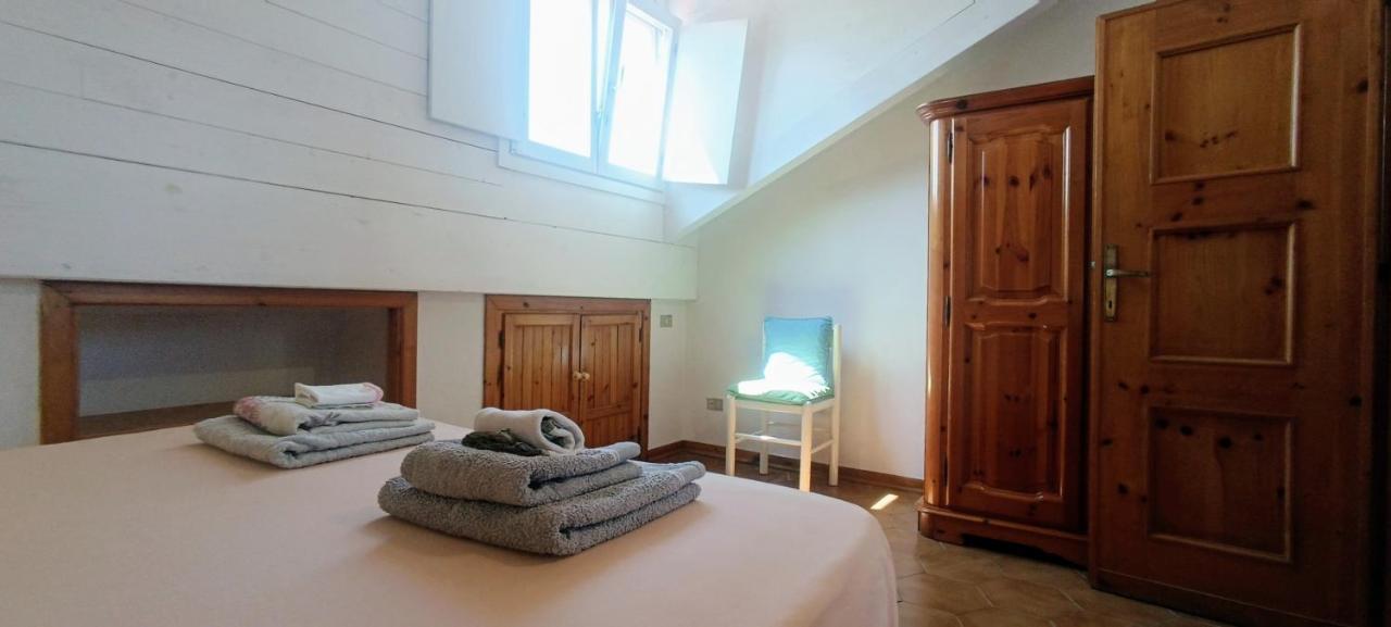 Casa Di Claude 2 Finalmarina Daire Finale Ligure Dış mekan fotoğraf